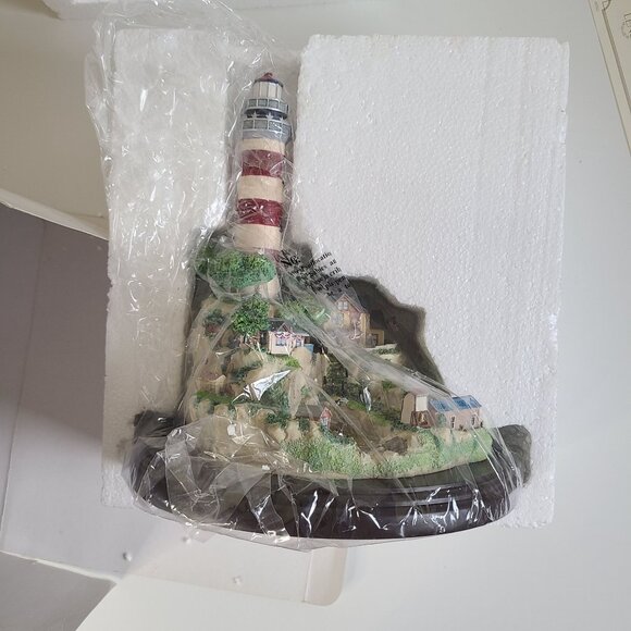 Lenox Light At Independence Point Lighthouse Porcelain Sculpture Figure w/ Box - Picture 15 of 16